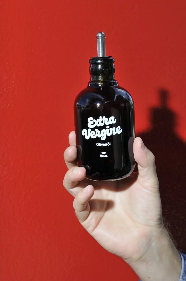 Ölmaa Flasche – Extra Vergine 250ml mit Kugelausgiesser